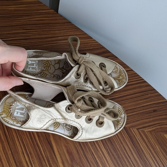 Fly London Yito Silver gold Women's Wedge Sandals size 37 7us s2 - Picture 9 of 12